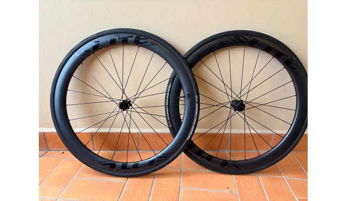 Semexe - Roda traseira Zipp 303