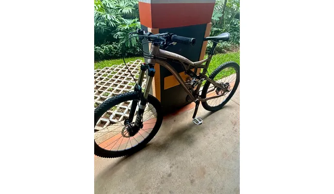 Titus - Aluminio  Bike de Donwhill - Excelente montagem 2010
