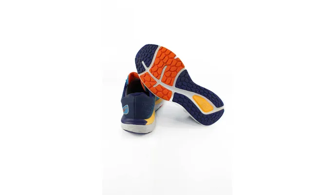 Tênis New Balance Fresh Foam 680 V7 - TAM 41BR (USADO)
