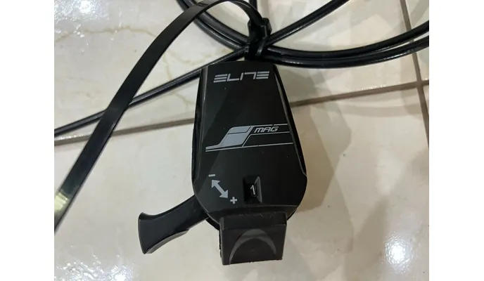 Rolo De Treino Elite Qubo Power Mag Smart B + Smart usado