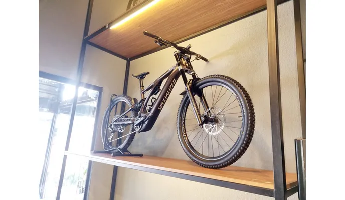 Specialized TURBO KENEVO EXPERT  2023