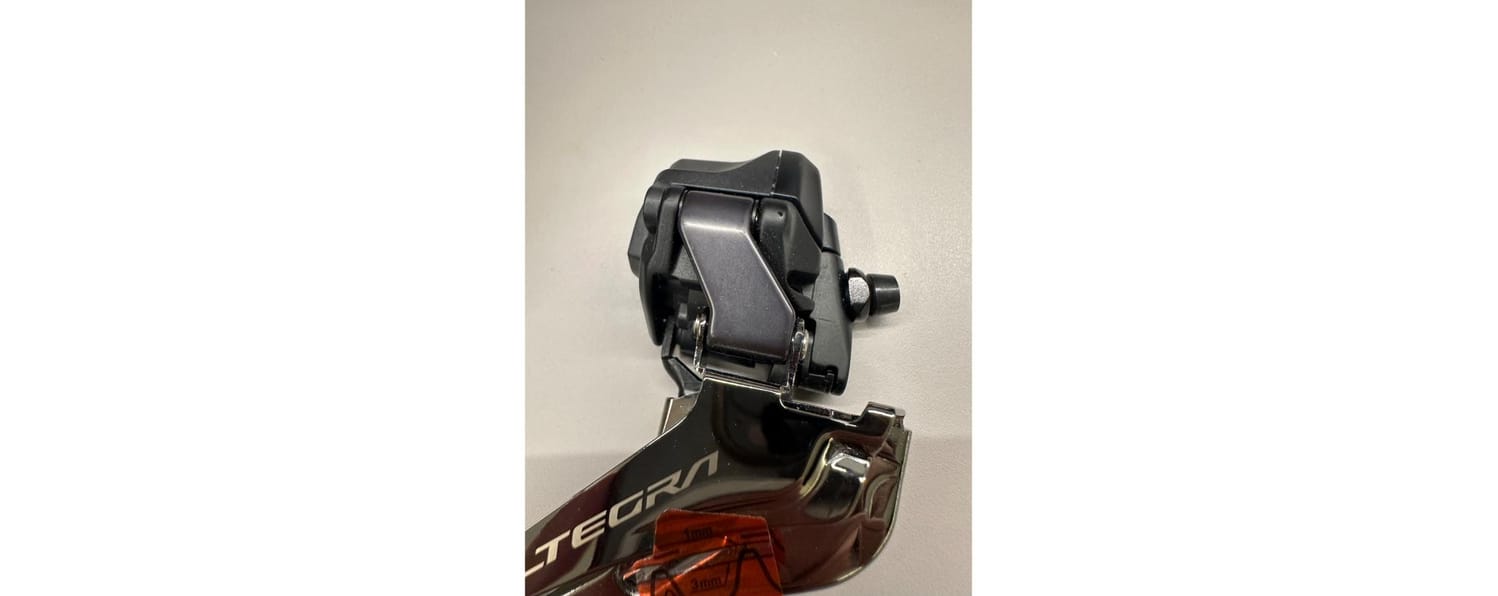 Semexe - Cambio Dianteiro Shimano Ultegra Di2 FD-R8150 2x12