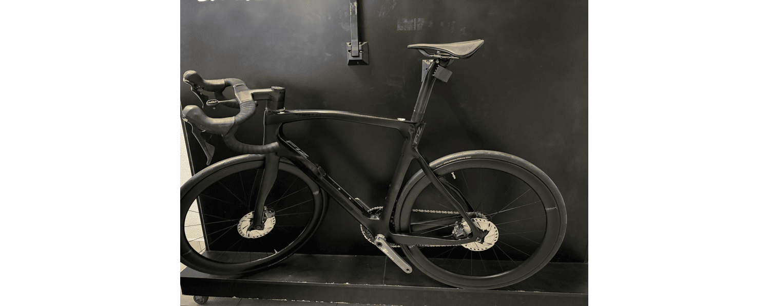 Semexe - Pinarello Dogma F12 black 2021 disc 2021