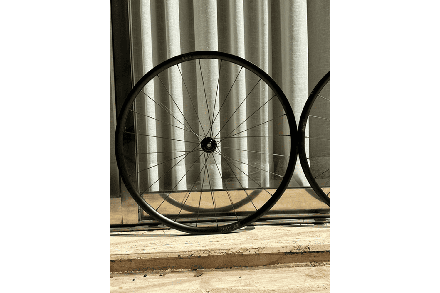 Semexe - Roda DT Swiss R470 - Tubeless Ready - Freio a Disco