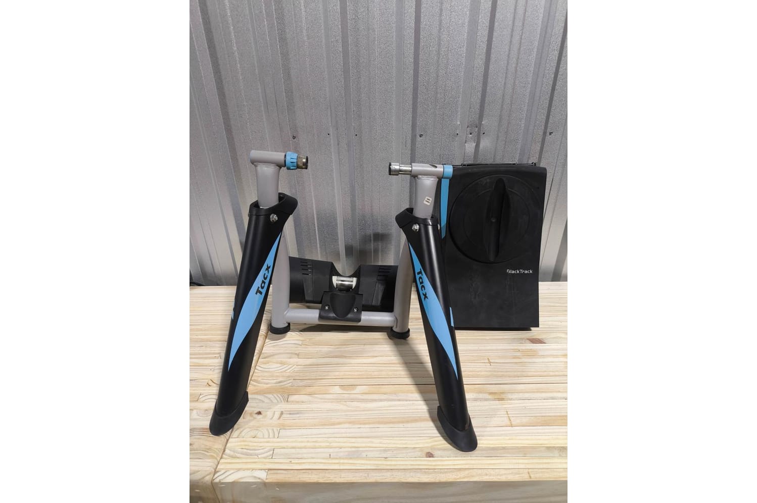 Semexe - Tacx Genius Smart Trainer Semexe - Tacx Genius Smart Trainer