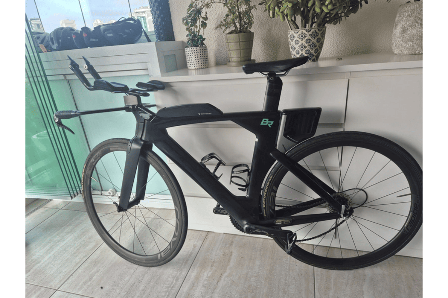 TREK スピードコンセプト　2019 Trek Speed Concept Shimano Ultegra Di2 TT Bike 2019, Size Small