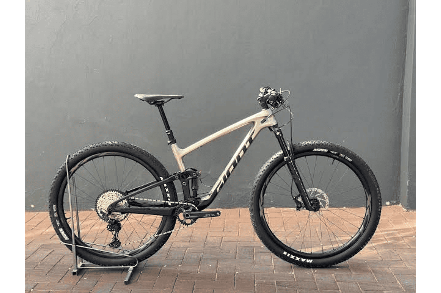 Semexe - Giant Anthem Advanced 2 Aro 29 - Golden Haze NOVA 0km 2024
