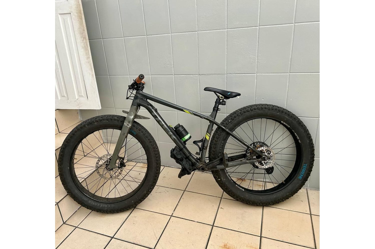 Semexe - Trek Farley 2019