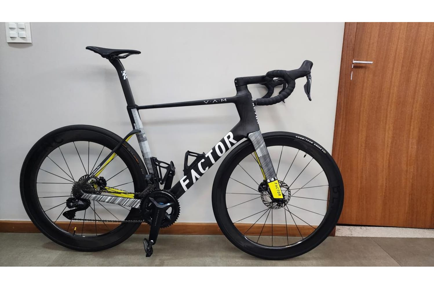 Semexe - Factor Ostro Vam 2024
