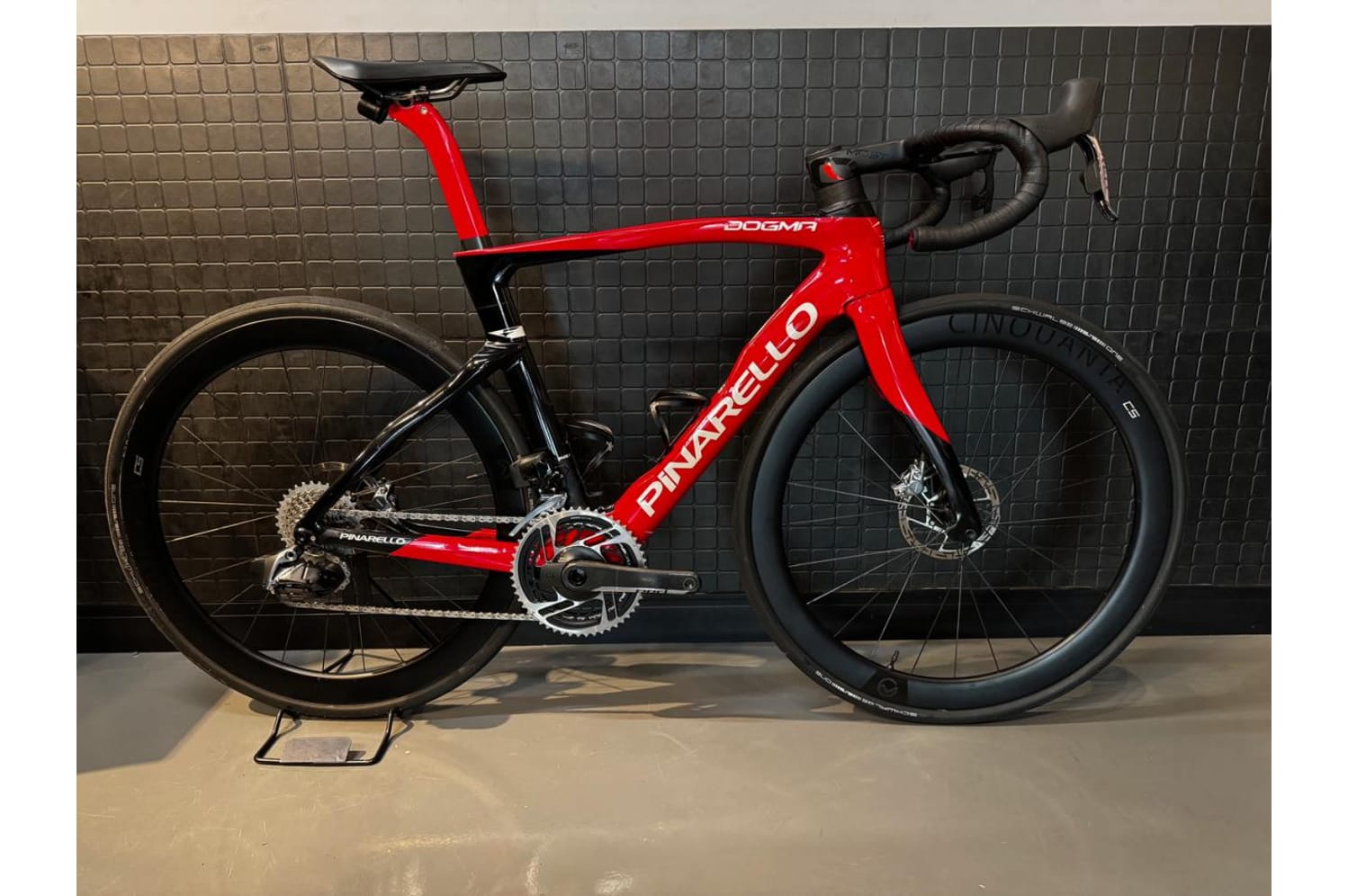 Semexe - Pinarello DOGMA F 2023