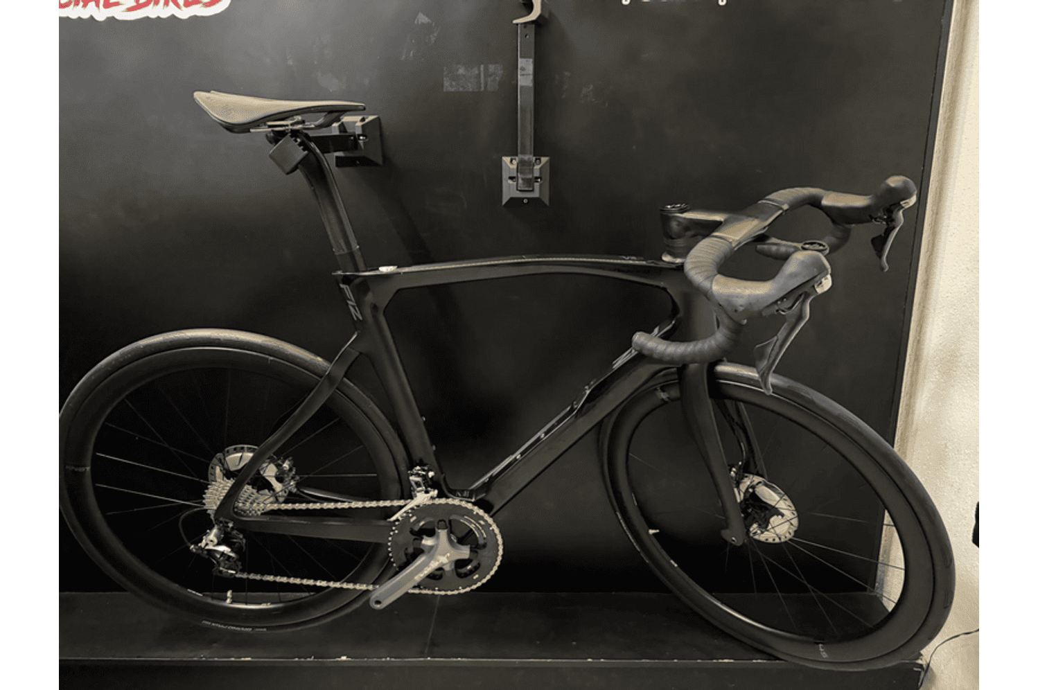 Semexe - Pinarello Dogma F12 black 2021 disc 2021