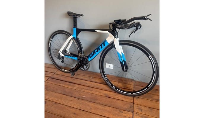 Semexe - Cannondale Slice 105 2016 A​companha a roda de carbono