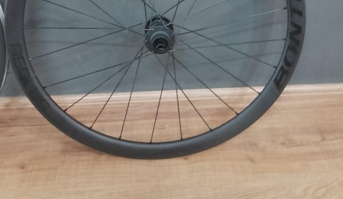 Semexe - Par de roda Zipp 454 NSW