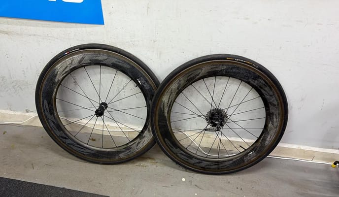 Semexe - Rodas Zipp 404 carbon clincher