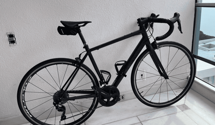 Semexe - Trek 1.1 C H2 com grupo Shimano 105 completo 2017