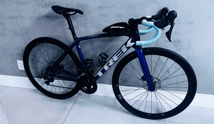 Semexe - Trek MADONE SLR 6 D SPEED 52 BK-WT 2020