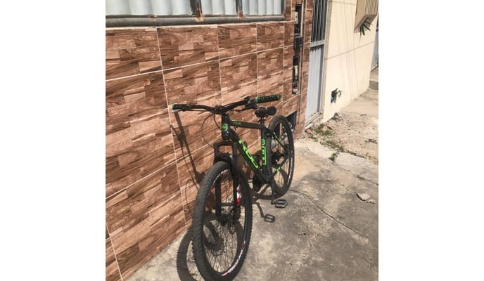 Semexe - Specialized Hotrock 24 XC Pro 2016