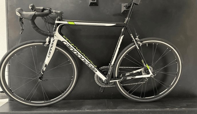 CannondaleSUPERSIX EVO ティアグラ2018他関連グッズ付き Semexe - Cannondale SuperSix EVO Tiagra 2018