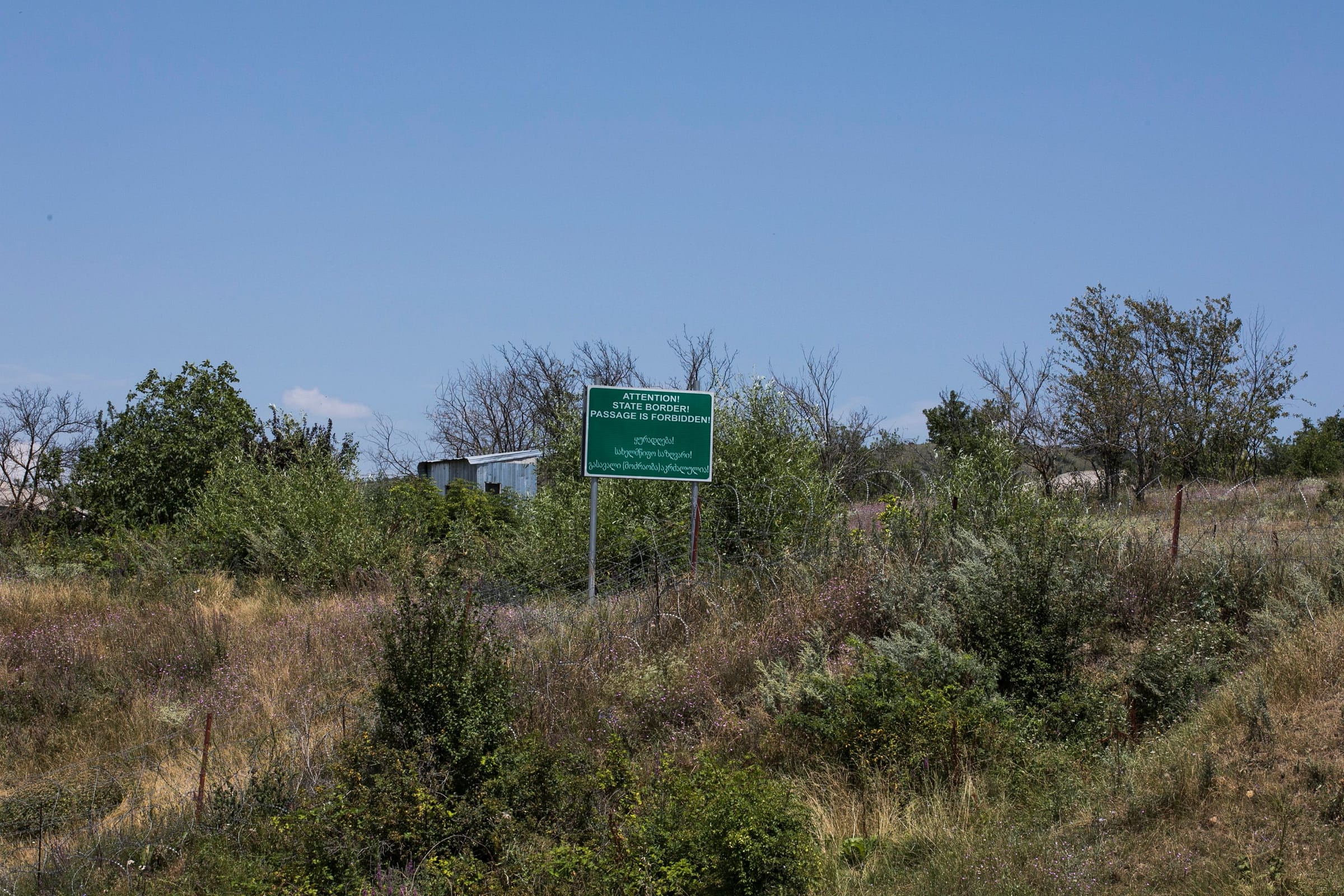 Shifting Borders 099