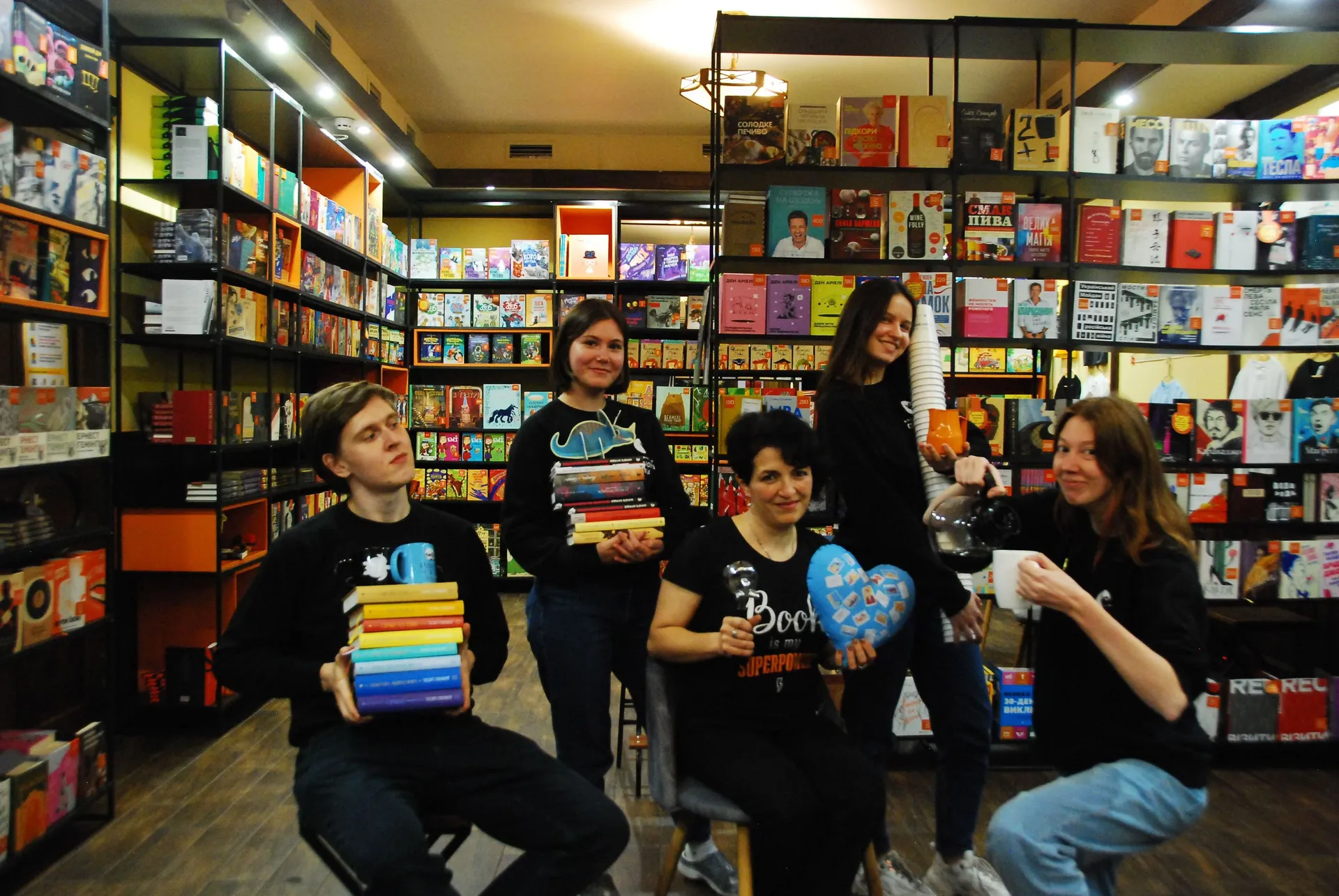 Четверта осінь Старого Лева на Прорізній: день народження книгарні-кав’ярні