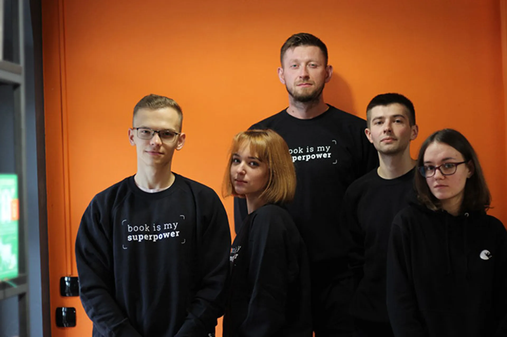 Леви і левиці Книгарні-кав'ярні на Сковороди святкують дворіччя локації!