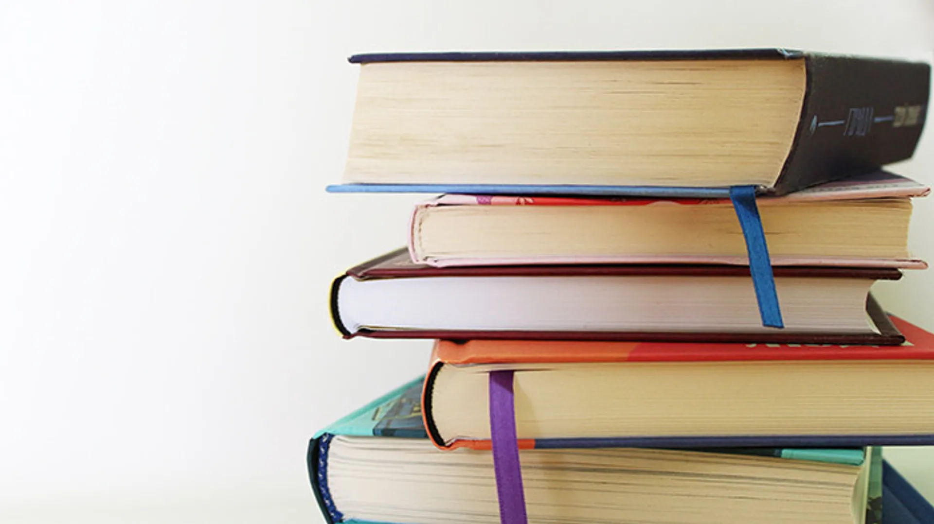 Подорожі у часі й інші дива. 8 захопливих книг для дітей, підлітків і дорослих