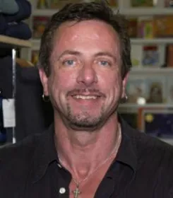 Клайв Баркер