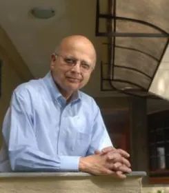 Авінаш Камалакар Діксіт