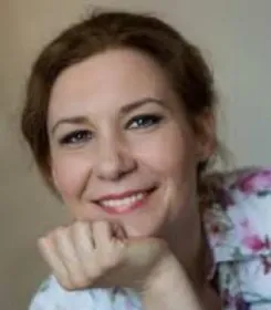 Олена Грозовська