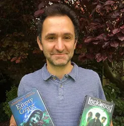 Джонатан Страуд