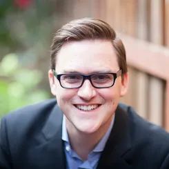 Ґреґ Маккеон