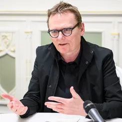 Джеймс Робінсон