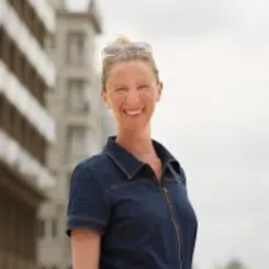 Наталі Депортер