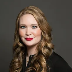 Сара Дж. Маас