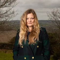 Катріона Ворд