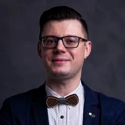 Максим Яковлєв