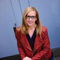 Карен М. Мак-Манус