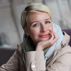 Еліна Елліс