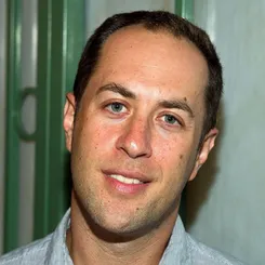 Адам Менсбах