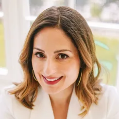 Фарнуш Торабі