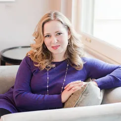 Еллі Картер