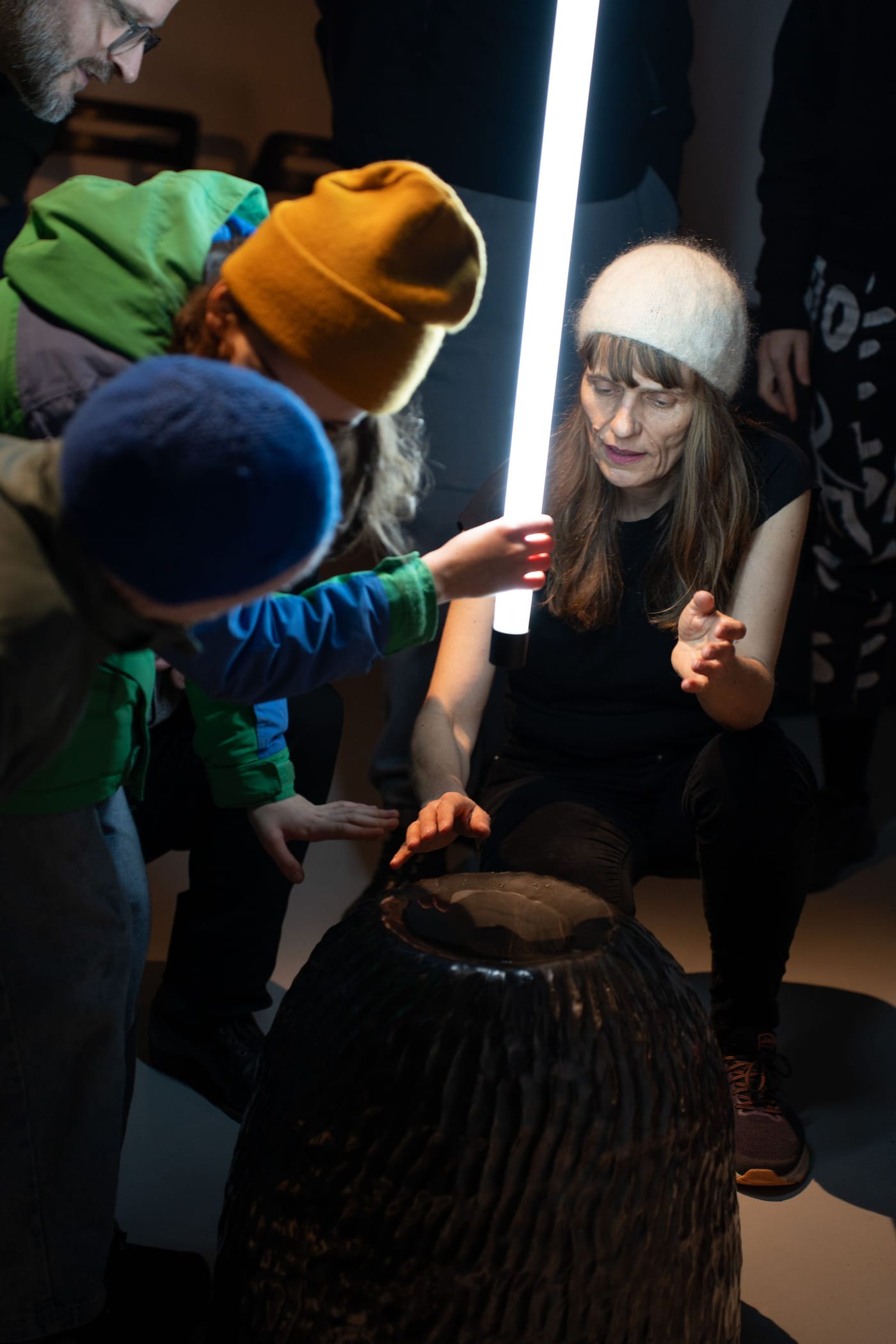 Katharina Rosenberger @ Salômé Guillemin-Poeuf «50 Hertz» @ Kunstraum Walcheturm © Michelle Ettlin