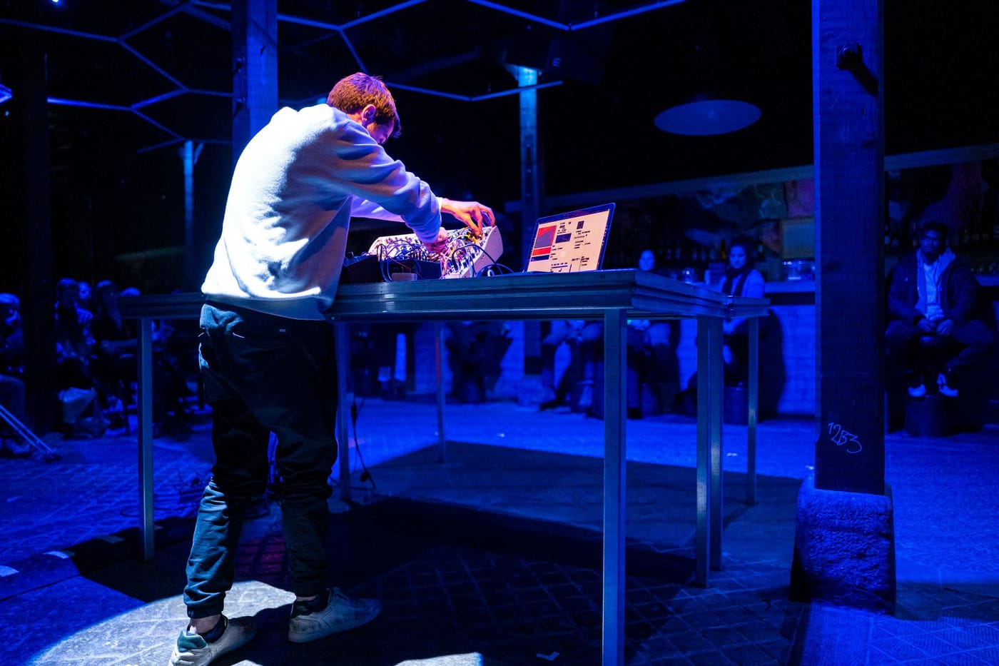 Jad Atoui, Performance «Purge» © Kira Kynd