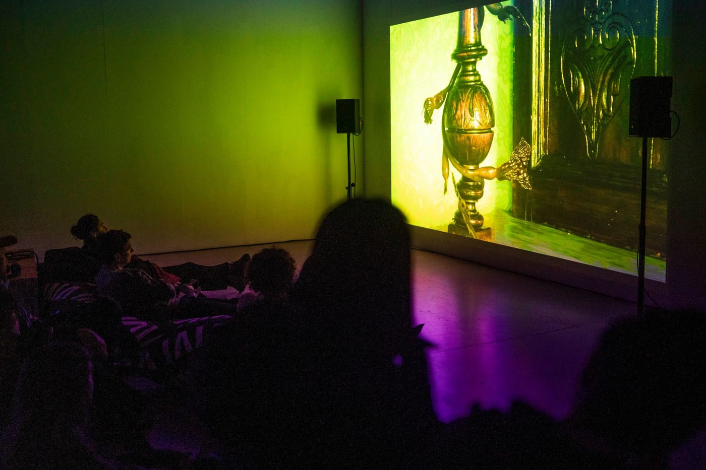 Valentina Pini & Micha Seidenberg, Video Lounge @ Kunstraum Walcheturm © Kira Kynd