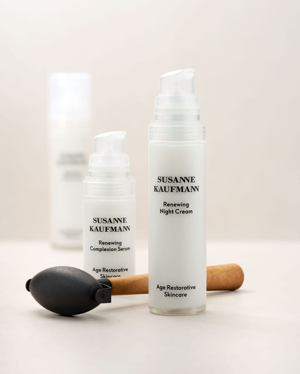 Susanne Kaufmann Exch 045 SH2204