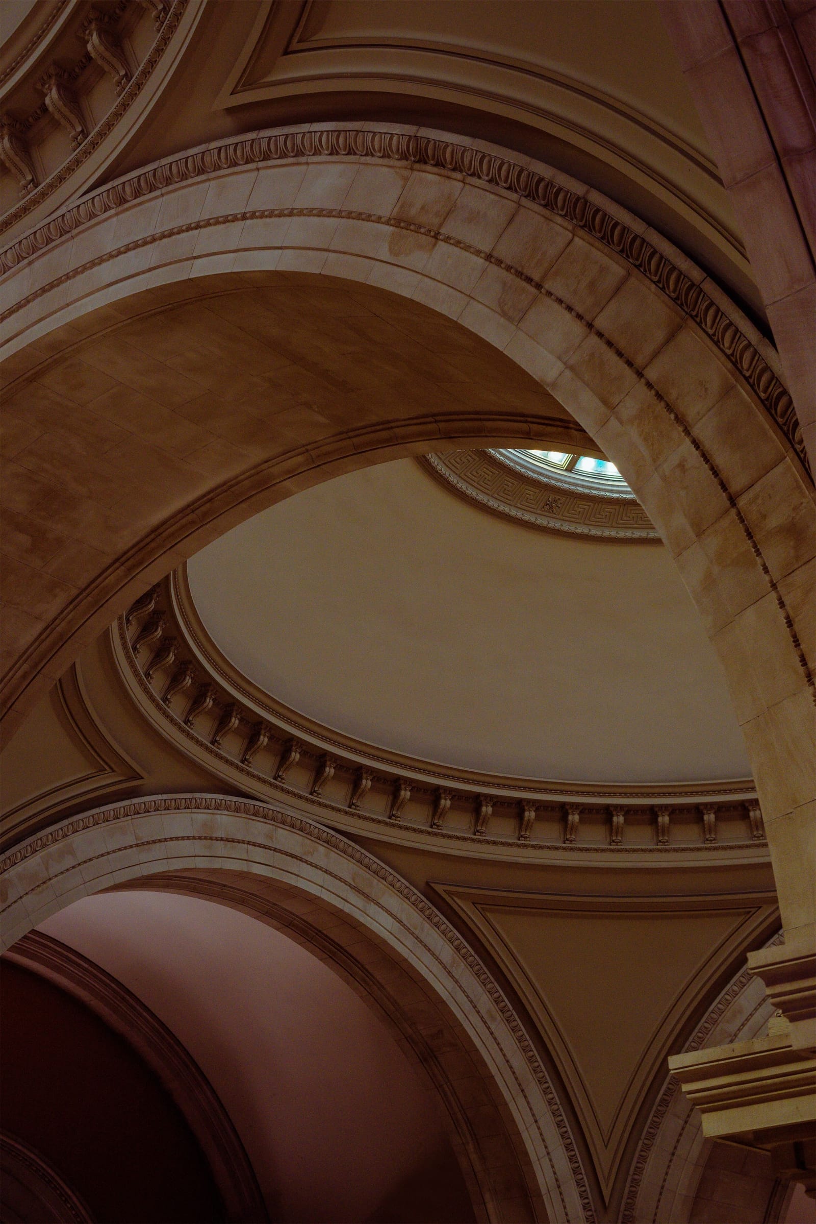 Alex simpson 2 FUT Iuj X8f M unsplash