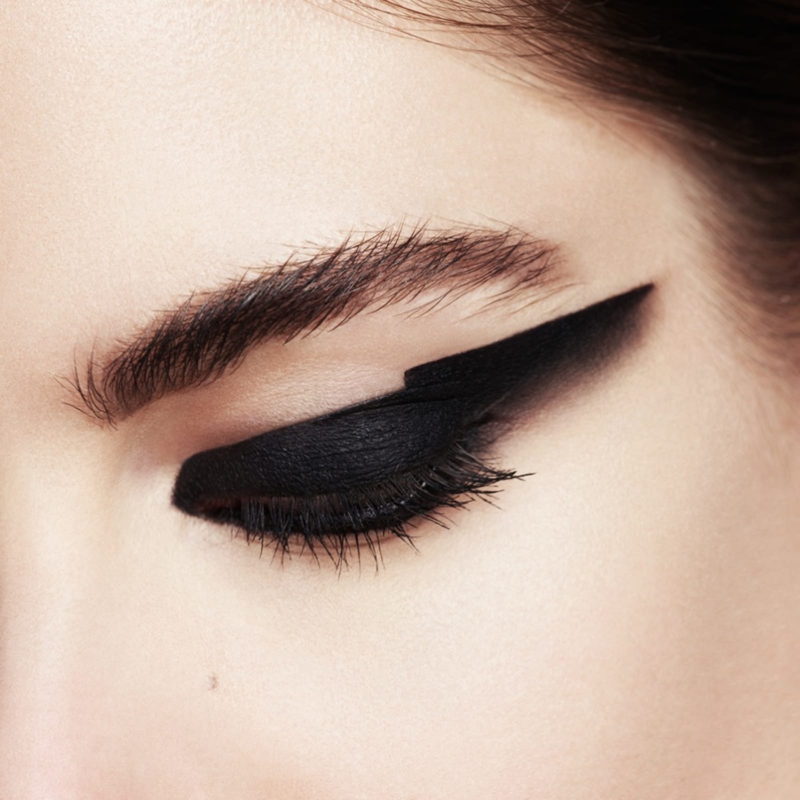 CLOSE UP 710 NOIR CALISTOGA 2