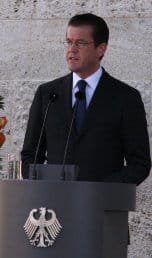 Dr. Karl-Theodor Freiherr zu Guttenberg