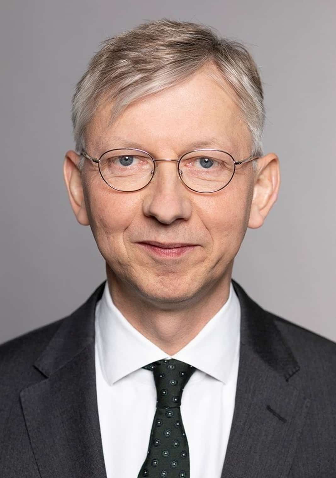 Prof. Dr. Robert von Steinau-Steinrück