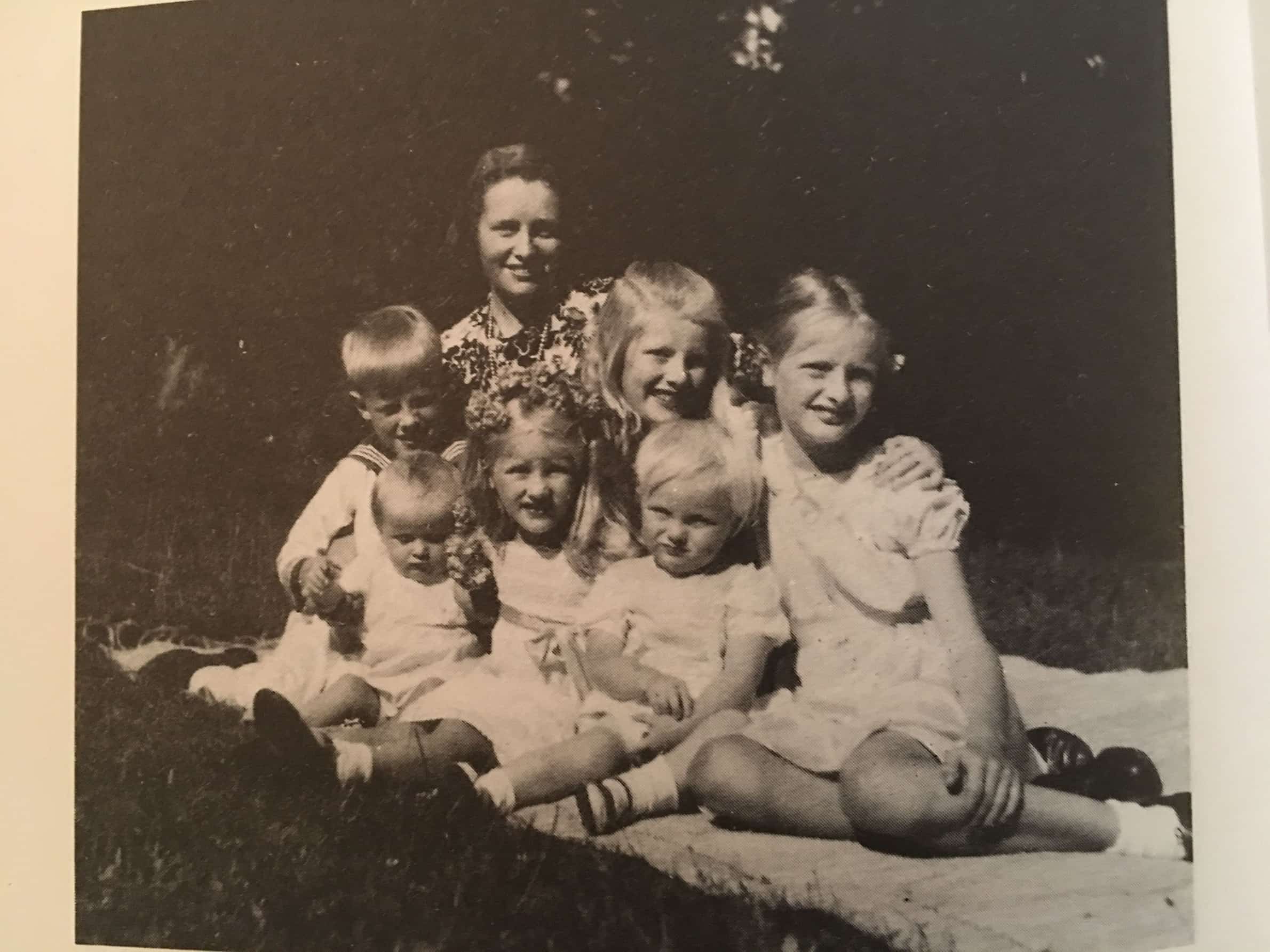 4 Im Park von Trebbow am 20. Juli 1944 &ndash; Charlotte von der Schulenburgs 35. Geburtstag